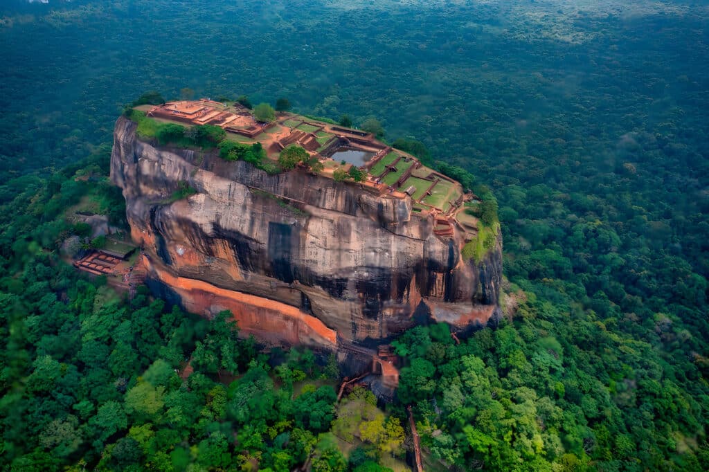Sigiriya_Castle